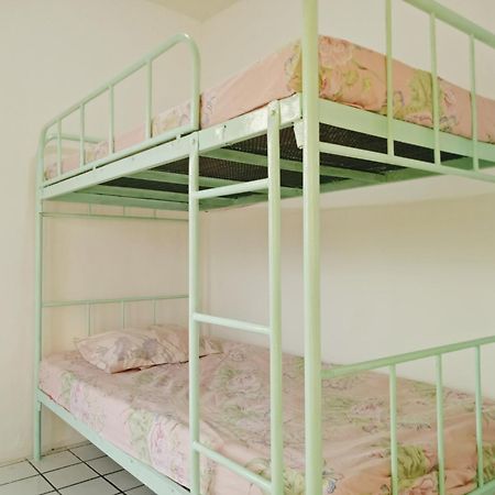 Griya Backpacker Pak Yon Bed & Breakfast Маланг Екстериор снимка