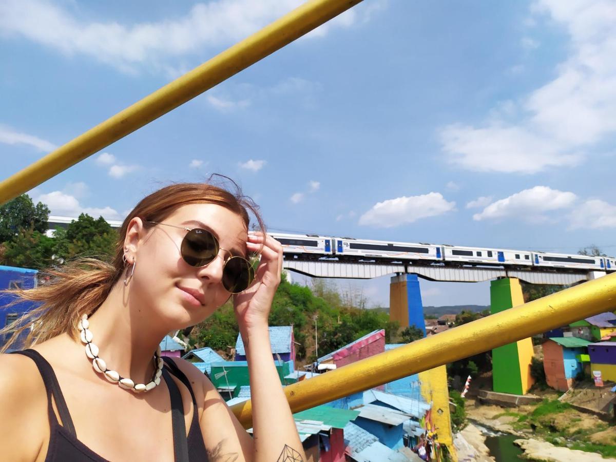 Griya Backpacker Pak Yon Bed & Breakfast Маланг Екстериор снимка